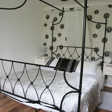 Ingledene Only Guest house