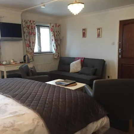 Ingledene Only 4*